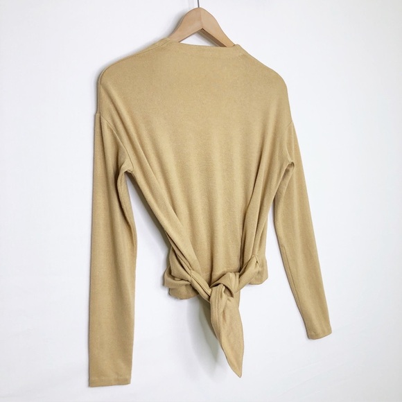 Vince tan Rap Thai front sweater - Picture 5 of 9